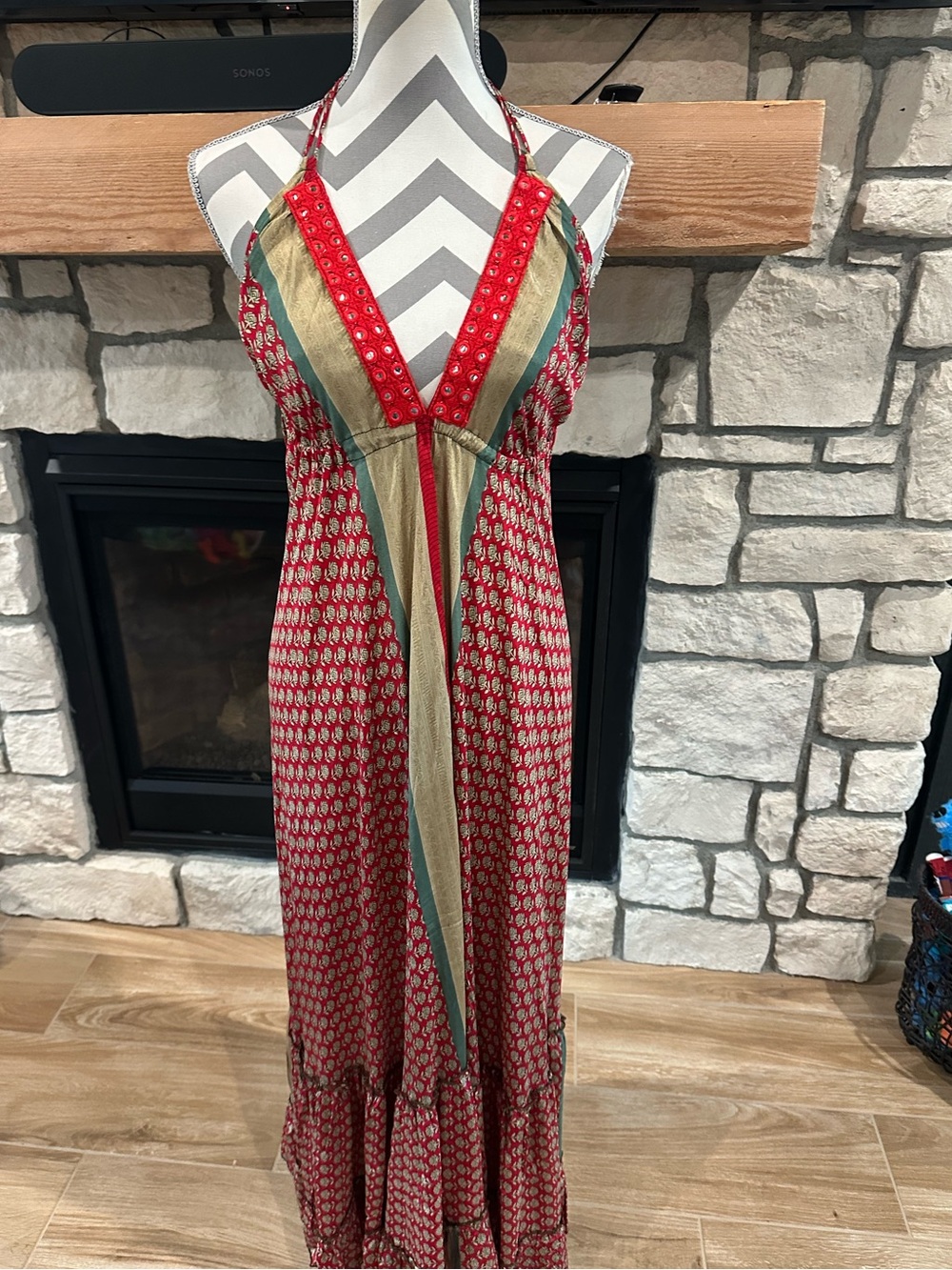 🆕NWT Silk Boho Plunged V Neck Open Back Silky Maxi Dress S One of a kind! - Picture 4 of 5